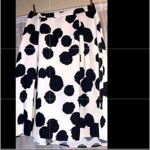 Women’s flair out skirt